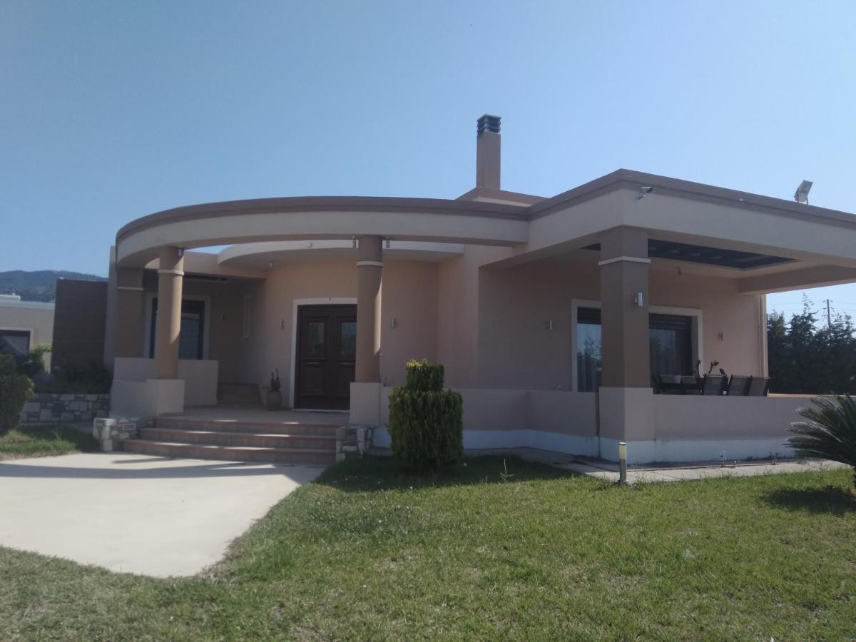 Kos Villa - Family Comfort With Large Garden, Jacuzzi 外观 照片